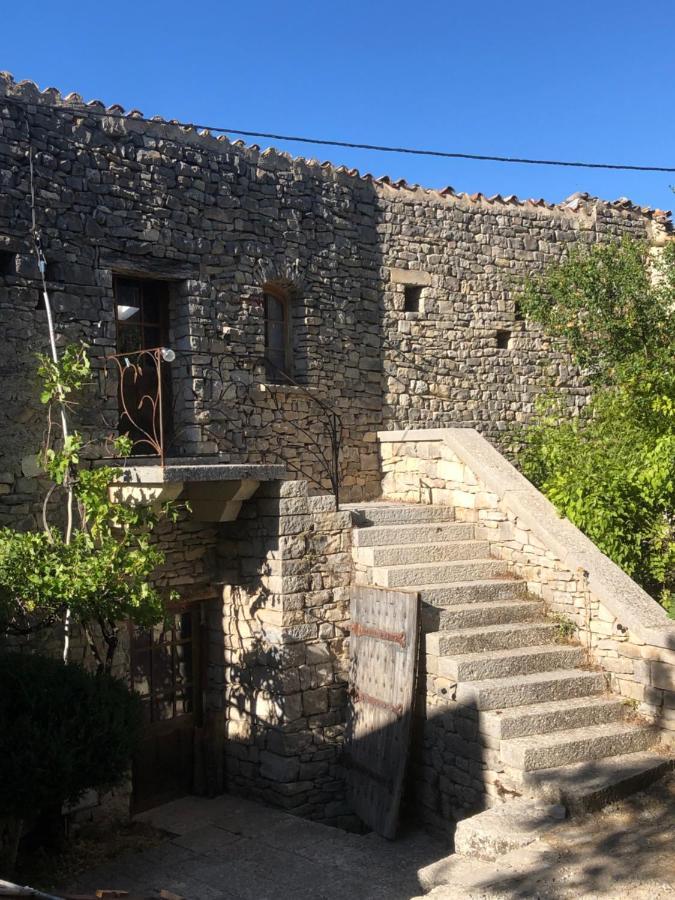 La Tour Des Baronnies A La Porte De L Eau Saint-Auban-sur-lʼOuvèze Exterior foto
